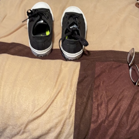 Shoes - Picture 2 of 3